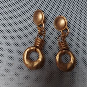 Emily In Paris fashion clip earrings in brush gold